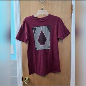 Volcom Red Short Sleeve Tee with Geometric Design Mens Medium